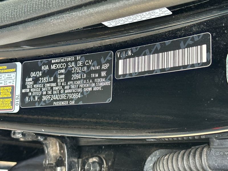 2024 Kia Forte LXS IVT - 22972515 - 21