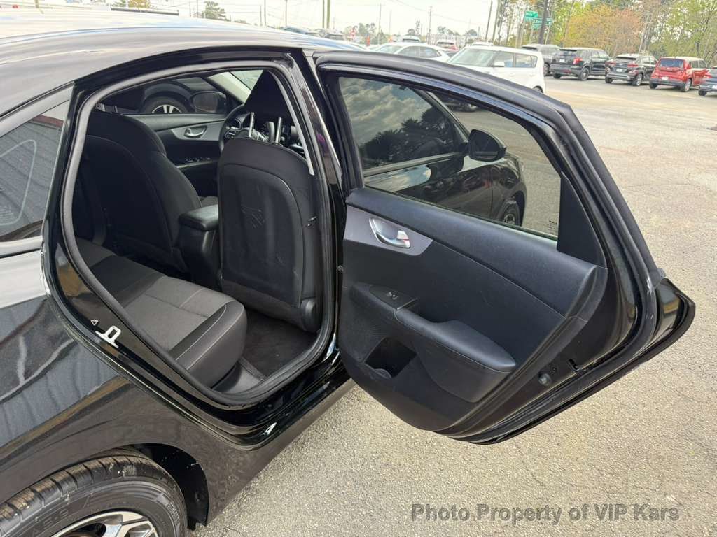 2024 Kia Forte LXS IVT - 23004910 - 10
