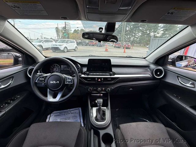 2024 Kia Forte LXS IVT - 23004910 - 12
