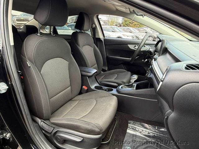 2024 Kia Forte LXS IVT - 23004910 - 16