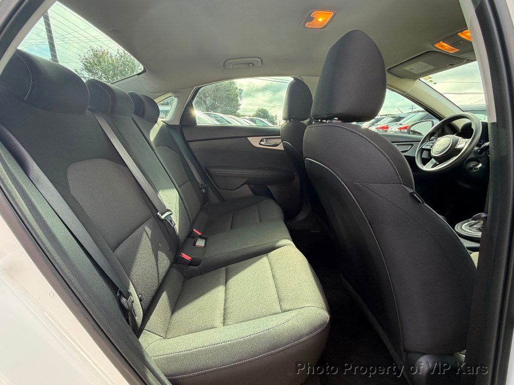 2024 Kia Forte LXS IVT - 23043036 - 14