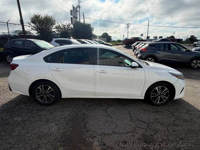 2024 Kia Forte LXS IVT - 23043036 - 3