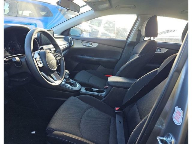 2024 Kia Forte LXS IVT - 22973487 - 4