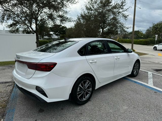 2024 Kia Forte LXS IVT - 22972434 - 3