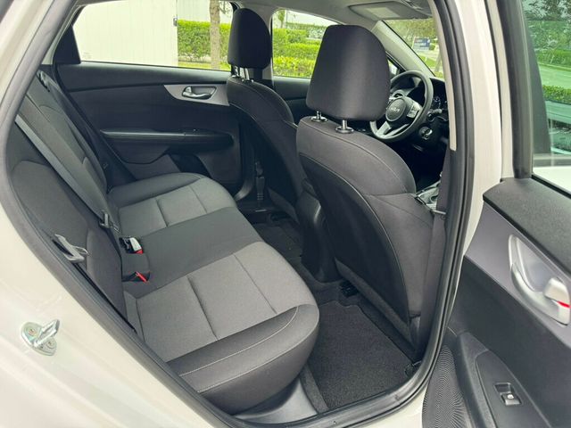 2024 Kia Forte LXS IVT - 22972434 - 6