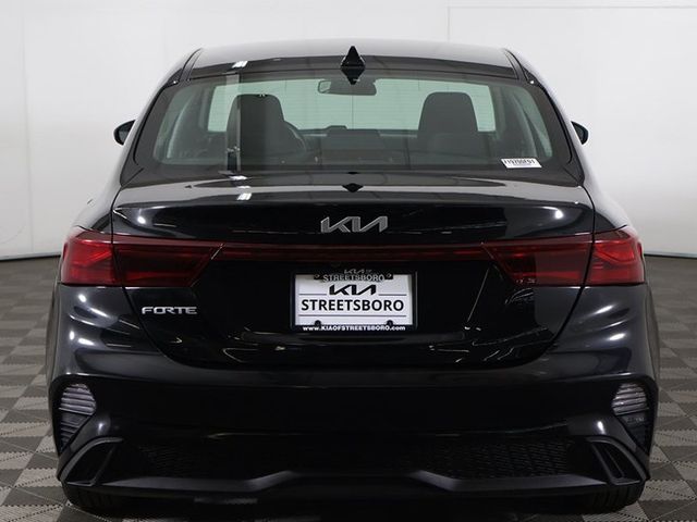2024 Kia Forte LXS IVT - 22946075 - 9