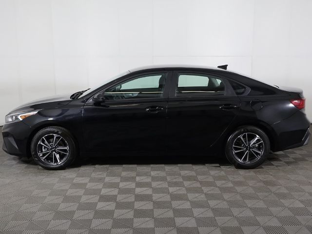 2024 Kia Forte LXS IVT - 22946075 - 14