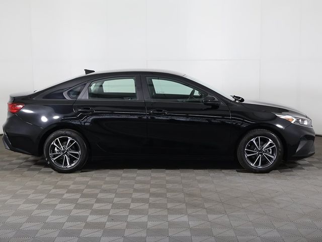 2024 Kia Forte LXS IVT - 22946075 - 15