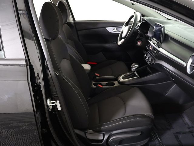 2024 Kia Forte LXS IVT - 22946075 - 28