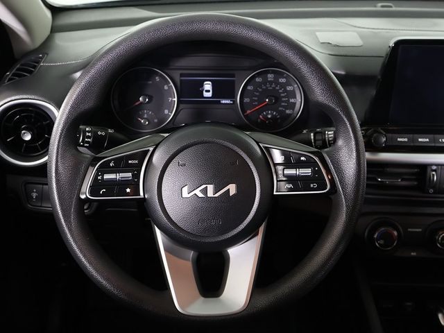 2024 Kia Forte LXS IVT - 22946075 - 32