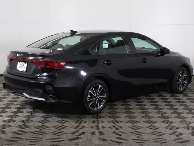 2024 Kia Forte LXS IVT - 22946075 - 7