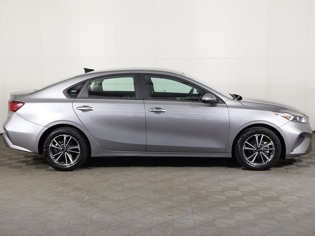 2024 Kia Forte LXS IVT - 22950451 - 15