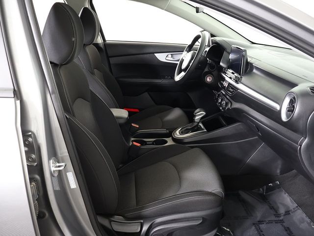 2024 Kia Forte LXS IVT - 22950451 - 26