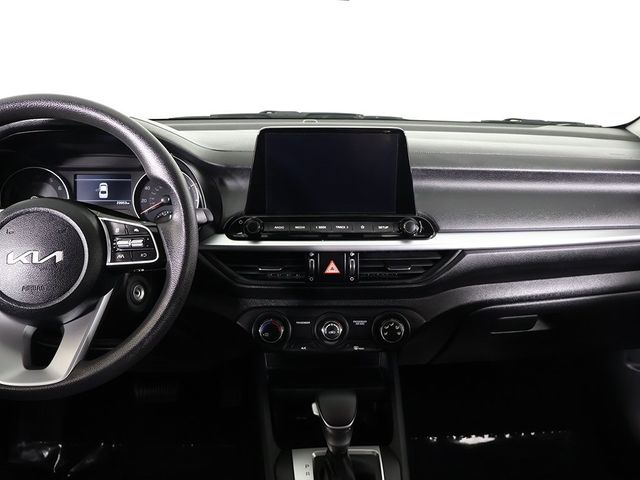 2024 Kia Forte LXS IVT - 22950451 - 31