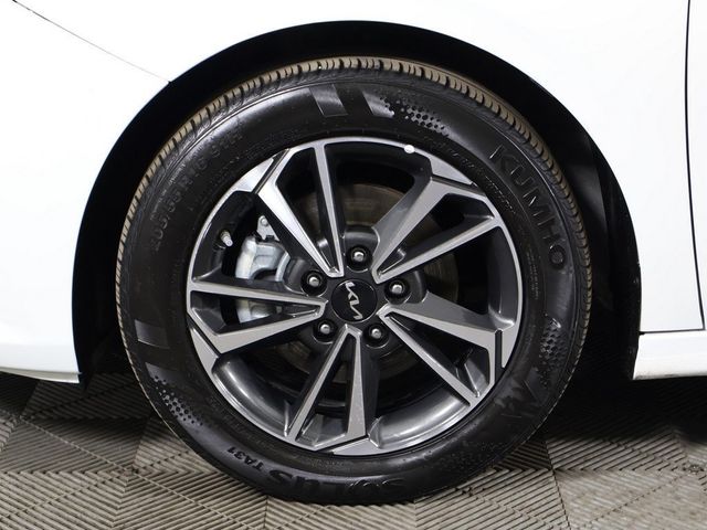 2024 Kia Forte LXS IVT - 22955741 - 18