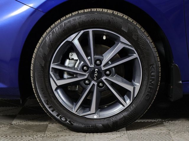 2024 Kia Forte LXS IVT - 22957690 - 19