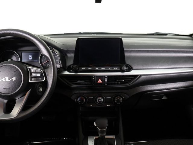 2024 Kia Forte LXS IVT - 22957690 - 32