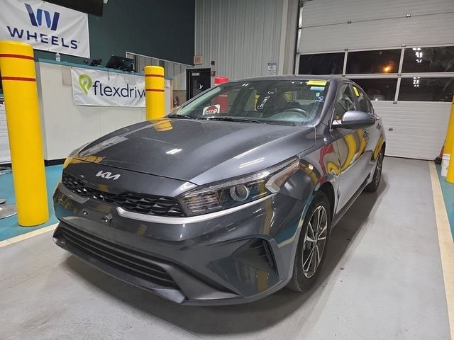 2024 Kia Forte LXS IVT - 22974681 - 1