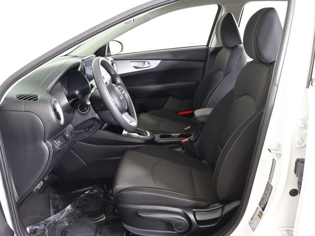 2024 Kia Forte LXS IVT - 22995551 - 27