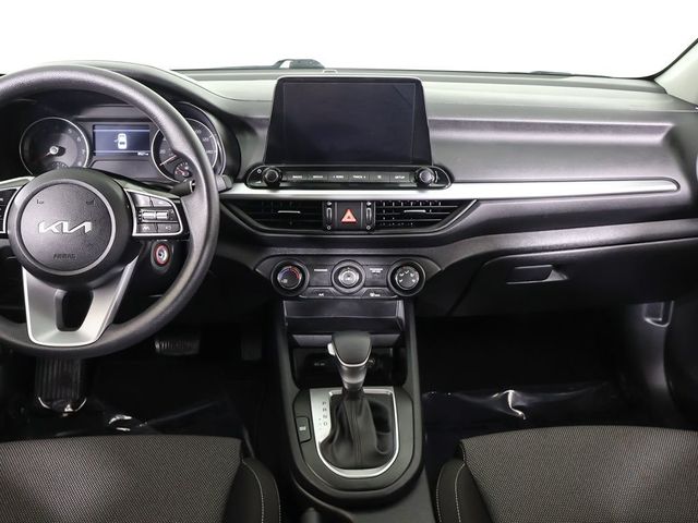 2024 Kia Forte LXS IVT - 22995551 - 31