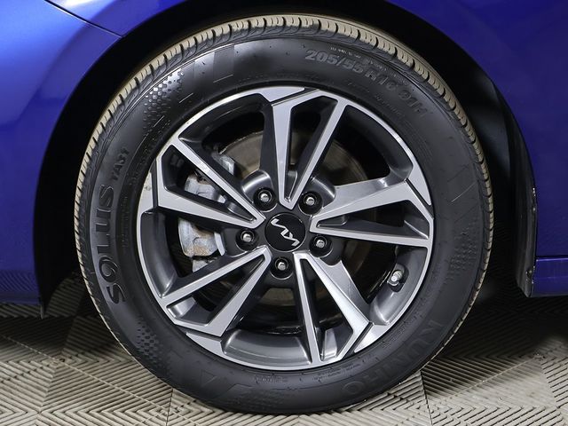 2024 Kia Forte LXS IVT - 22998789 - 19