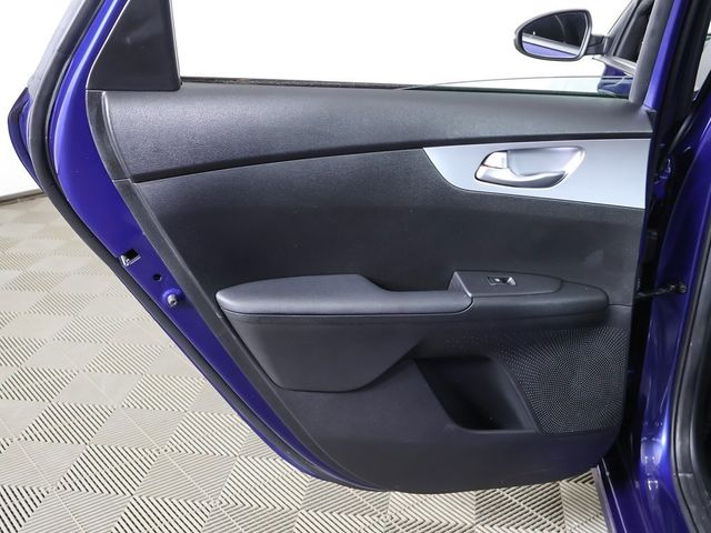 2024 Kia Forte LXS IVT - 22998789 - 22