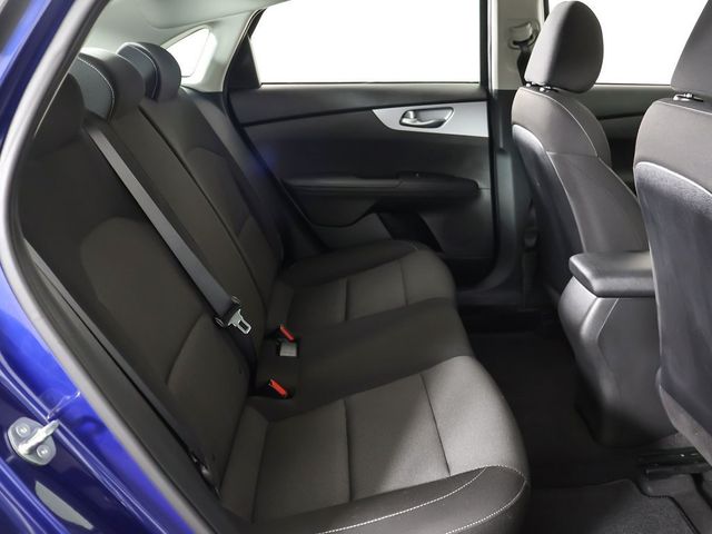2024 Kia Forte LXS IVT - 22998789 - 31