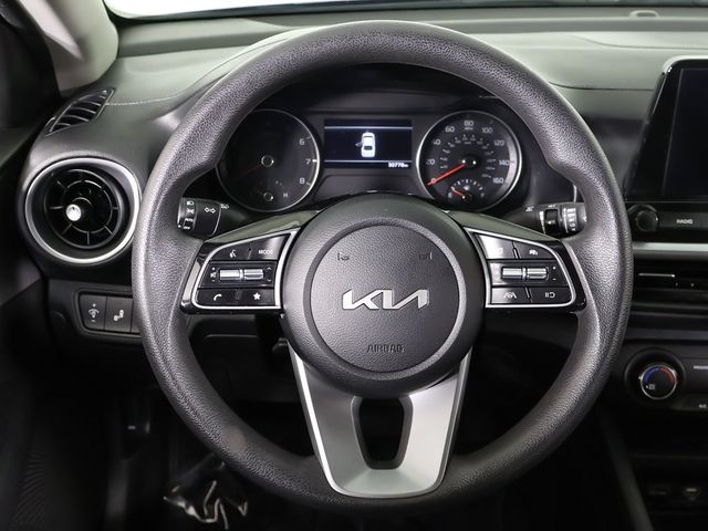 2024 Kia Forte LXS IVT - 22998789 - 35