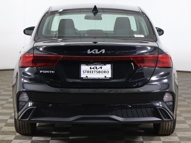 2024 Kia Forte LXS IVT - 23005904 - 9