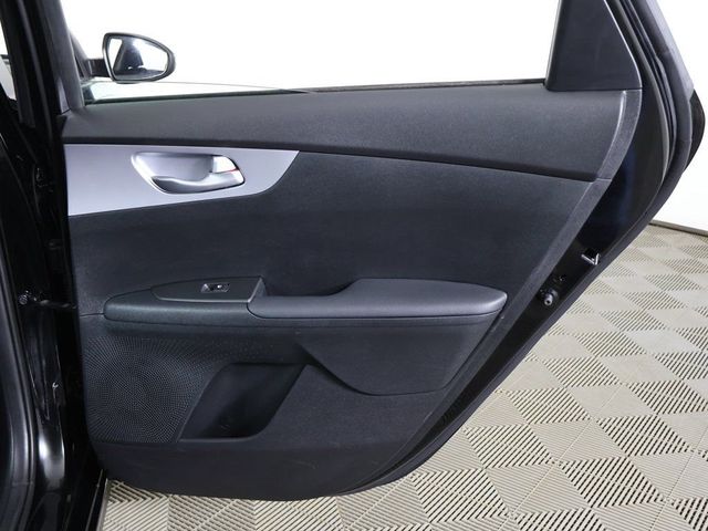 2024 Kia Forte LXS IVT - 23005904 - 22