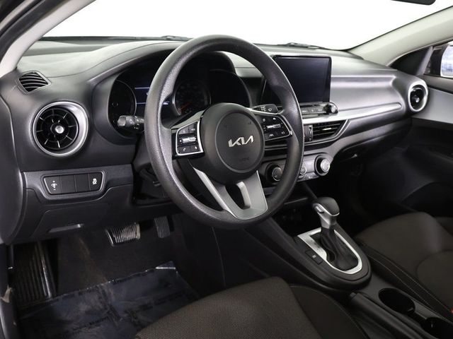 2024 Kia Forte LXS IVT - 23005904 - 23