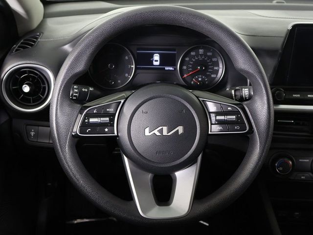 2024 Kia Forte LXS IVT - 23005904 - 33