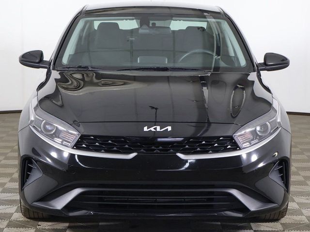 2024 Kia Forte LXS IVT - 23005904 - 8