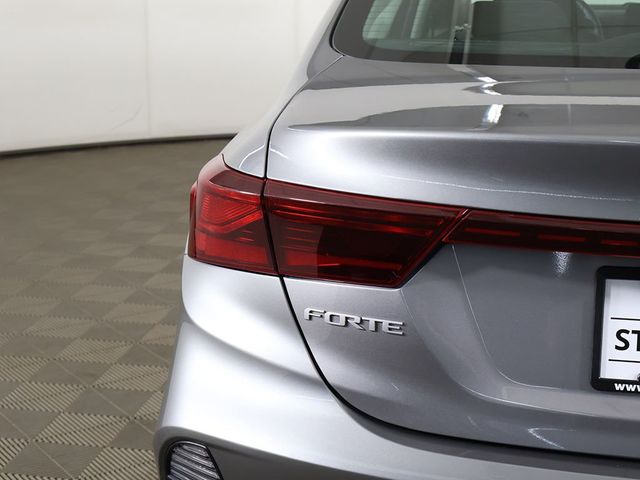 2024 Kia Forte LXS IVT - 23024011 - 13
