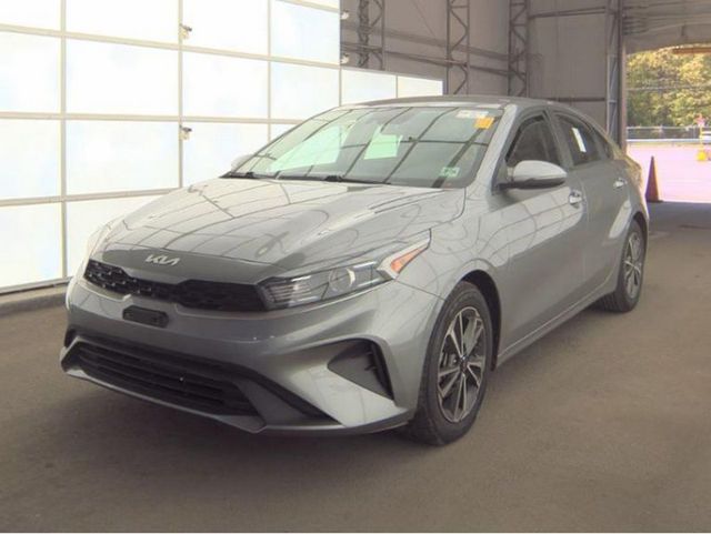 2024 Kia Forte LXS IVT - 23024011 - 1