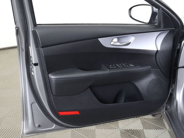 2024 Kia Forte LXS IVT - 23024011 - 20