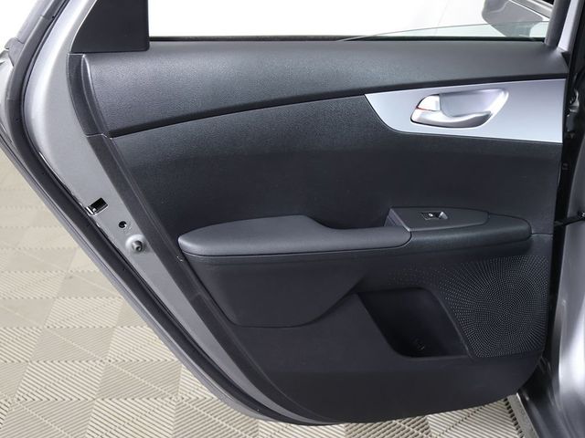 2024 Kia Forte LXS IVT - 23024011 - 22