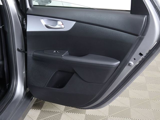 2024 Kia Forte LXS IVT - 23024011 - 23