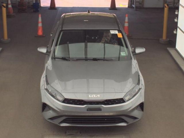2024 Kia Forte LXS IVT - 23024011 - 2