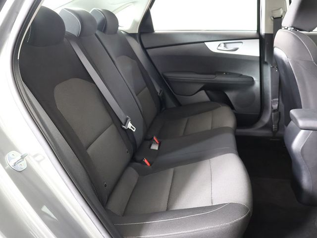 2024 Kia Forte LXS IVT - 23024011 - 31