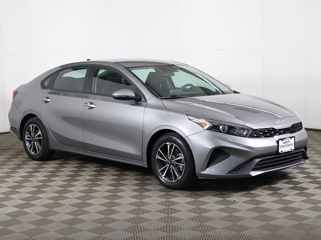 2024 Kia Forte LXS IVT - 23024011 - 47