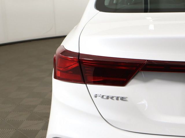 2024 Kia Forte LXS IVT - 23028665 - 13