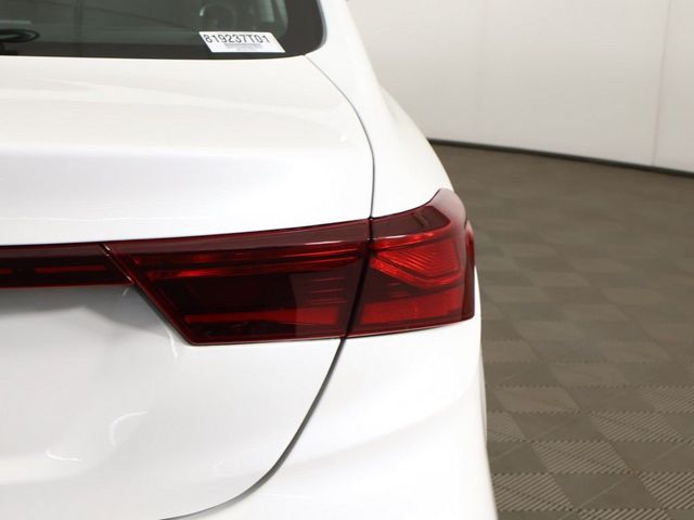 2024 Kia Forte LXS IVT - 23028665 - 14