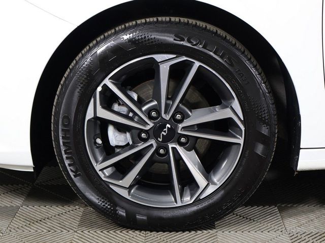 2024 Kia Forte LXS IVT - 23028665 - 19