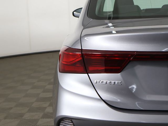 2024 Kia Forte LXS IVT - 23035728 - 13