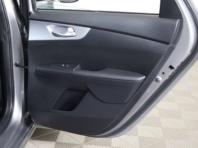 2024 Kia Forte LXS IVT - 23035728 - 23