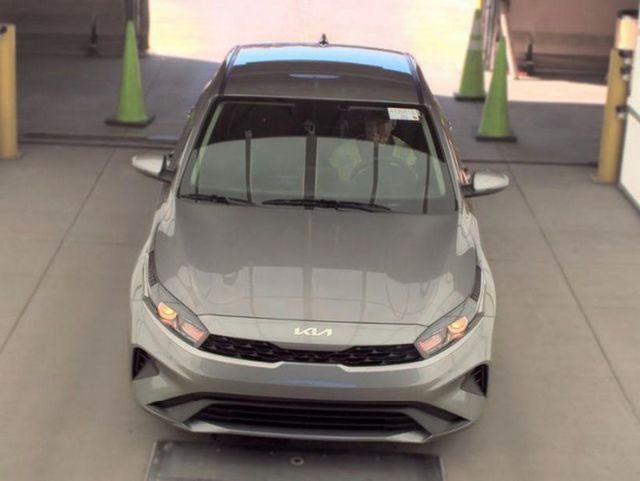 2024 Kia Forte LXS IVT - 23035728 - 2