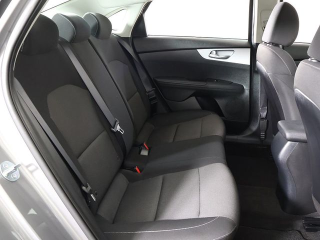 2024 Kia Forte LXS IVT - 23035728 - 31