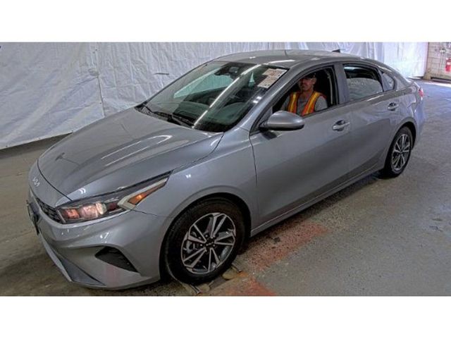 2024 Kia Forte LXS IVT - 23038966 - 1