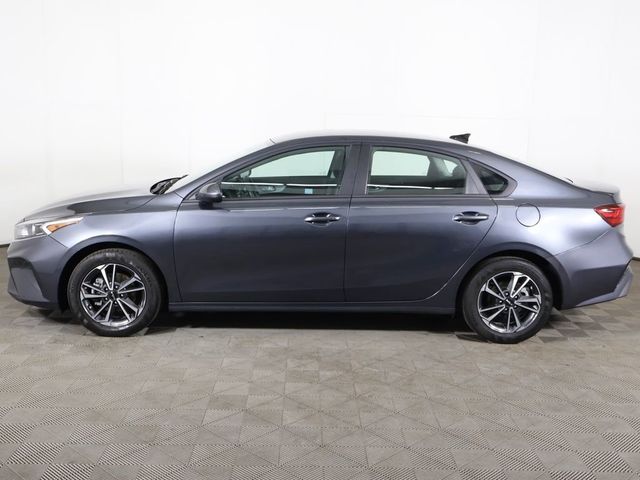 2024 Kia Forte LXS IVT - 23080653 - 14